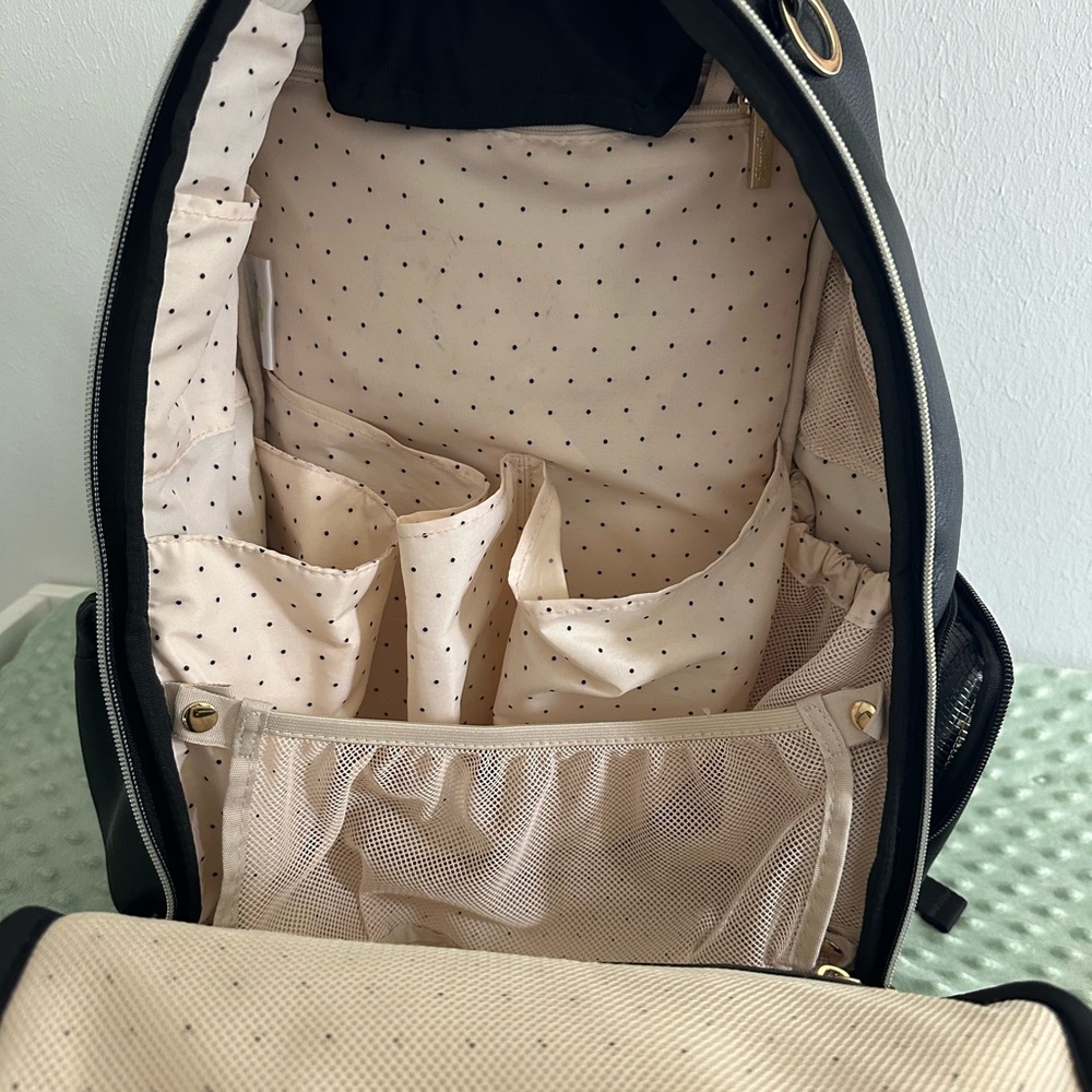 Itzy Ritzy Jetsetter View 3